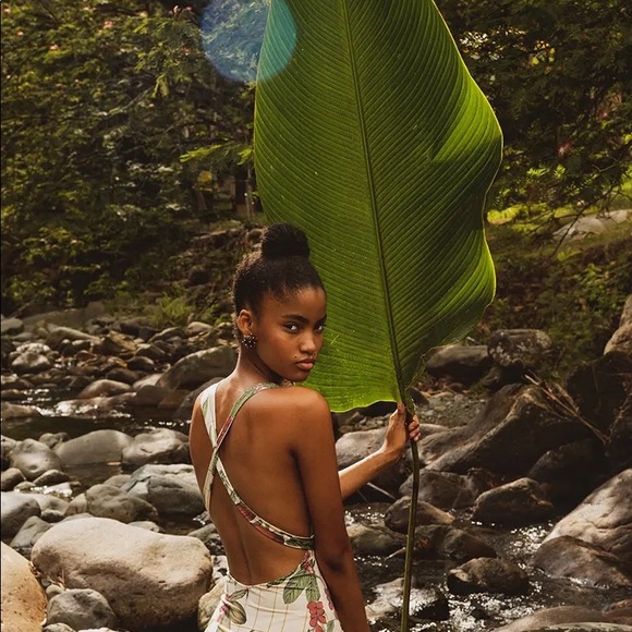 Beautiful Azulu bathing suit. Never worn - Picture 5 of 6